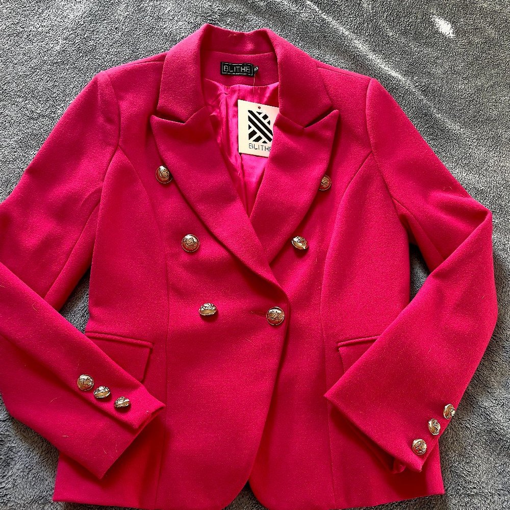 Fusia Statement Blazer w Gold Button Accent